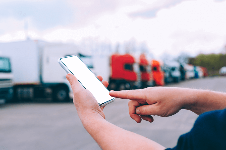 Mobile Shipment Tracking App for Logistics Companies